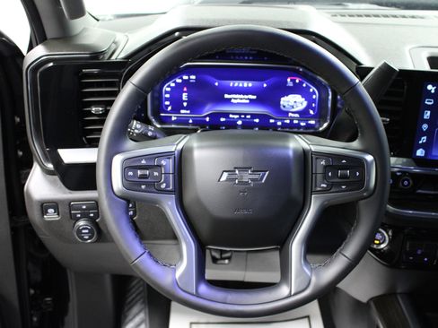 Used 2025 Chevrolet Silverado 2500 LT image 17