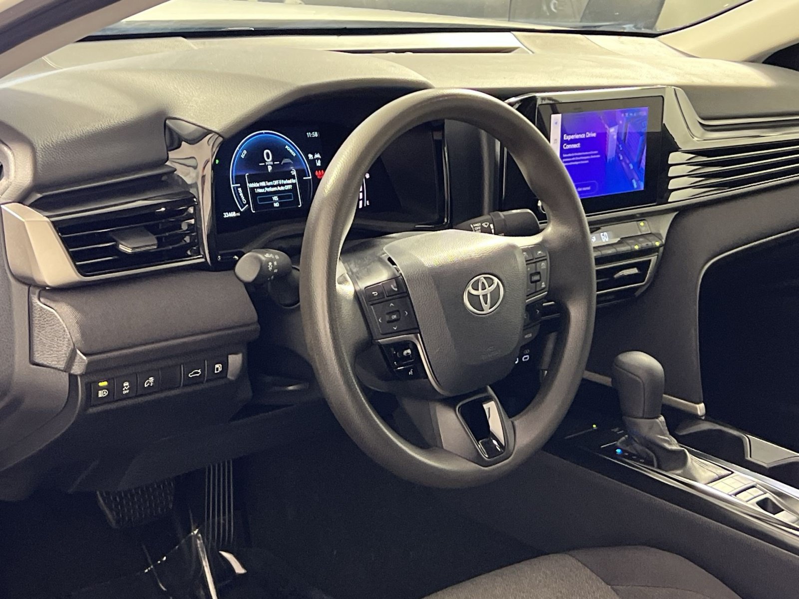 Used 2025 Toyota Camry LE FWD image 16