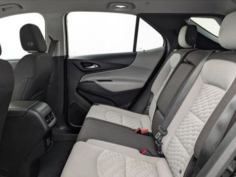 Used 2020 Chevrolet Equinox LS image 17