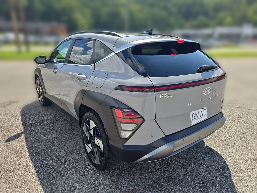 Used 2024 Hyundai Kona Limited FWD image 11
