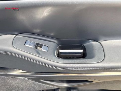 Used 2025 Lincoln Navigator Reserve AWD/4WD image 16