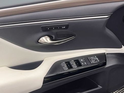 Certified 2023 Lexus ES 350 F Sport w/ Accessory Package (Z2) FWD image 10