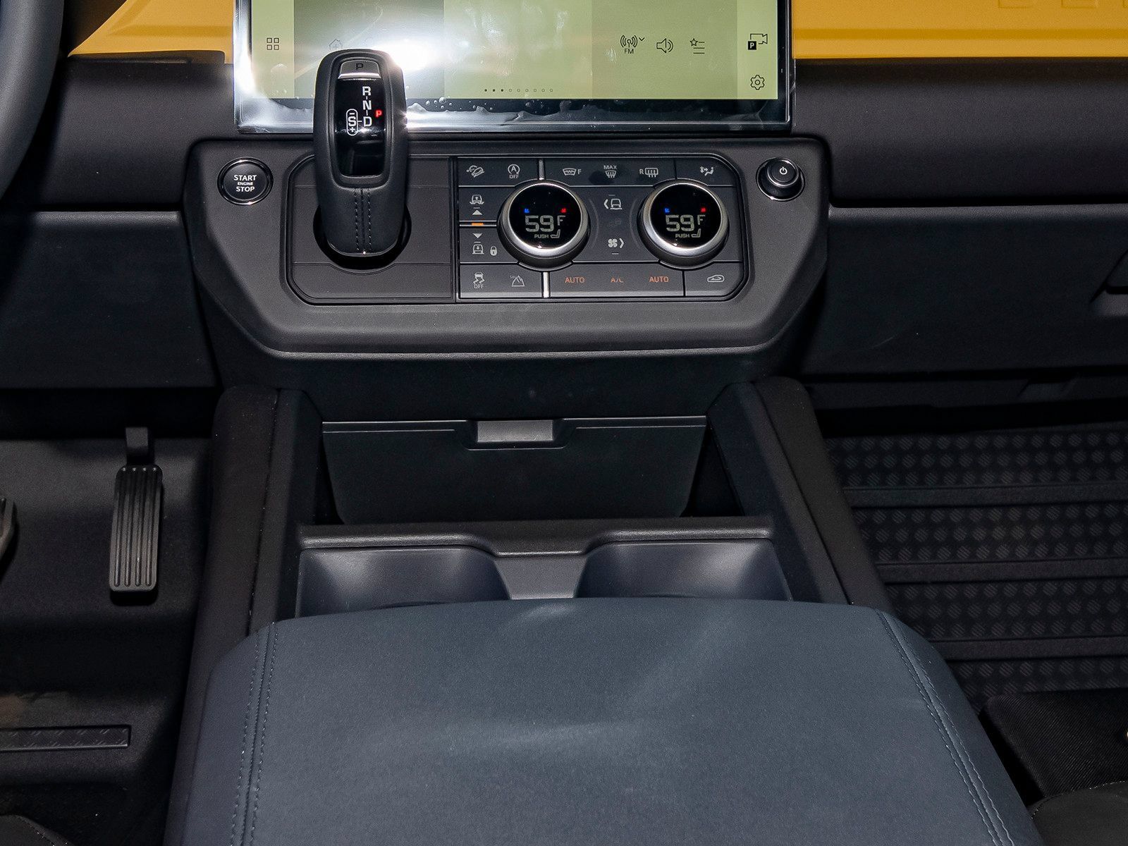 New 2026 Land Rover Defender 110 AWD/4WD image 25
