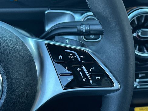 New 2026 Mercedes-Benz GLB 250 image 27