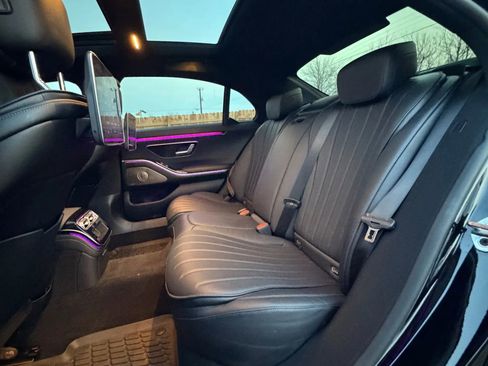 Used 2023 Mercedes-Benz S 580 S 580 4MATIC Sedan 4D image 14