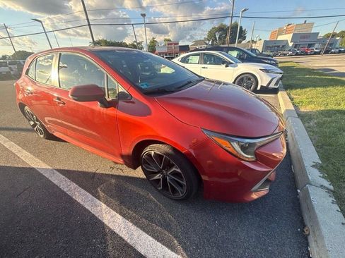 Used 2019 Toyota Corolla XSE FWD image 1