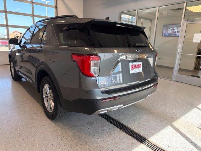 Used 2023 Ford Explorer XLT w/ Equipment Group 202A AWD/4WD image 5