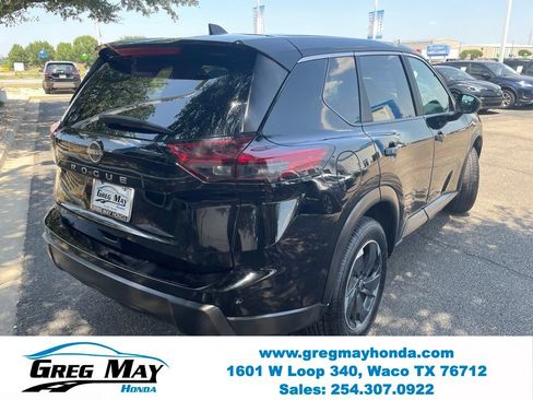 Used 2025 Nissan Rogue SV FWD image 3
