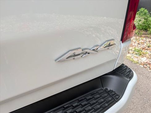Used 2026 RAM 1500 Laramie AWD/4WD image 23