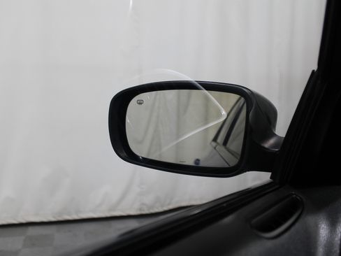 Used 2018 Chrysler 300 Touring w/ Sport Appearance Package image 12