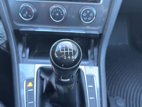 Used 2017 Volkswagen Golf Alltrack SE image 12