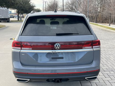 Certified 2025 Volkswagen Atlas SE w/ Panoramic Sunroof Package image 9