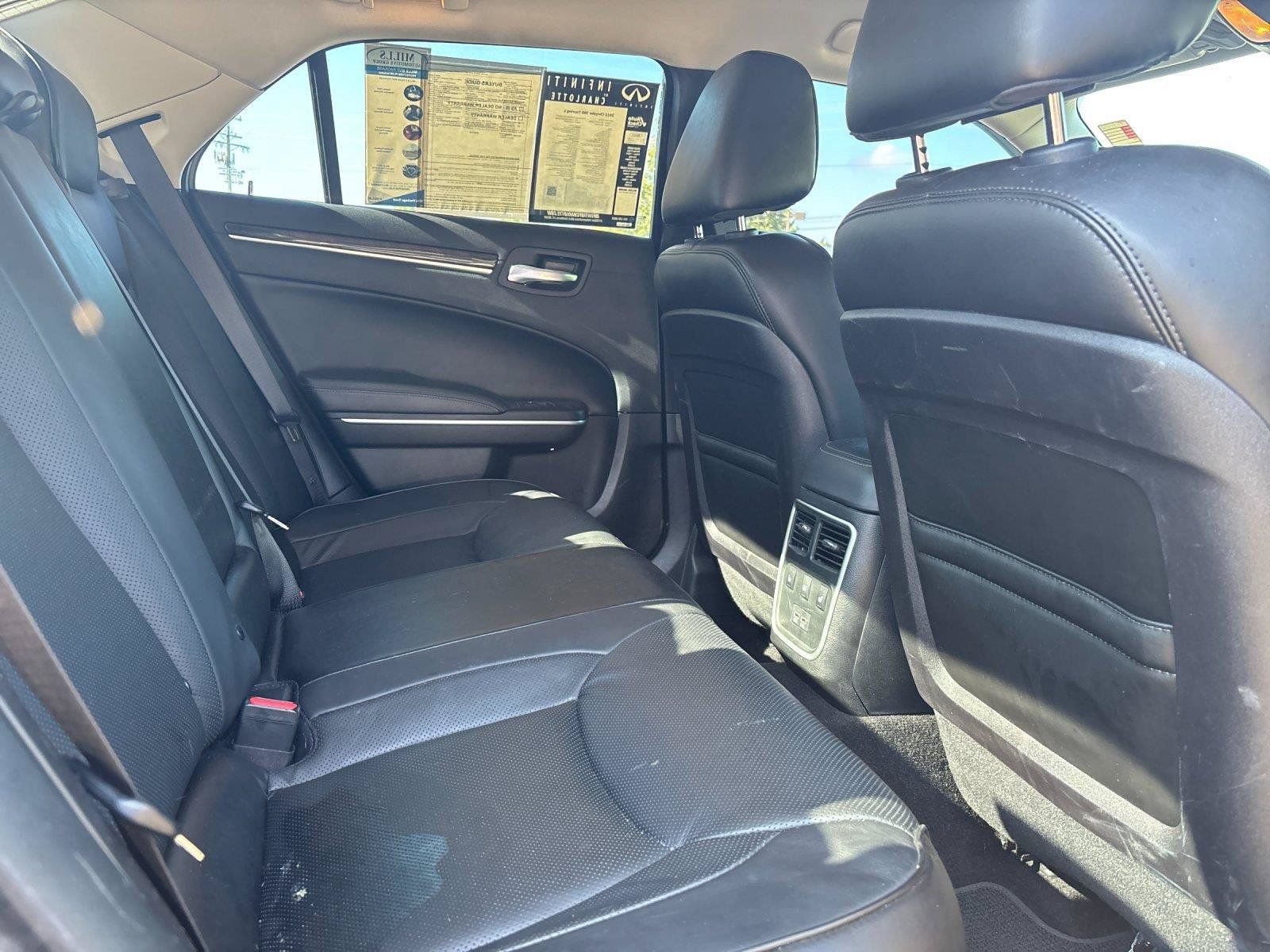 Used 2022 Chrysler 300 Touring L w/ Safetytec Plus Group AWD/4WD image 38