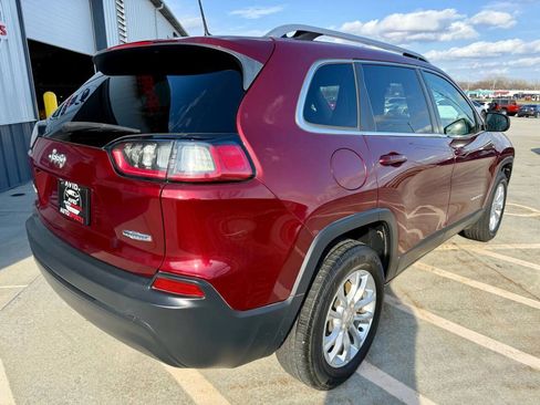 Used 2019 Jeep Cherokee Latitude w/ Popular Appearance Group AWD/4WD image 8
