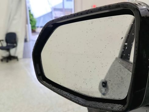 Used 2023 Chevrolet Blazer LT image 25