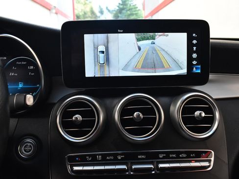 Used 2022 Mercedes-Benz GLC 300 4MATIC w/ AMG Line image 33