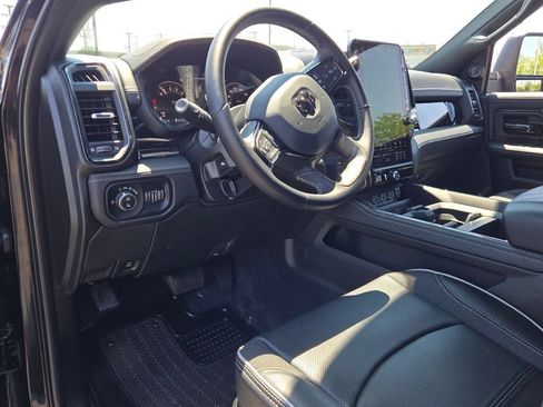 Certified 2025 RAM 3500 Limited AWD/4WD image 30