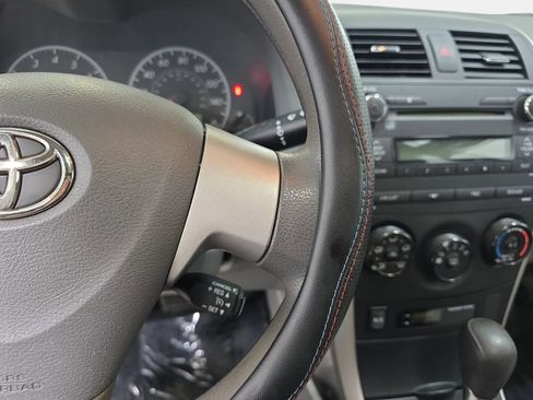 Used 2010 Toyota Corolla LE FWD image 18