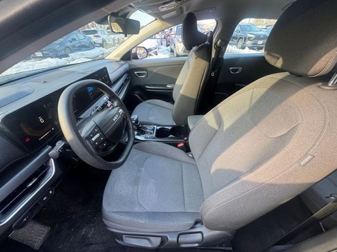 Used 2025 Kia K4 LXS image 33
