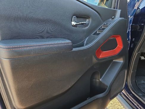 Used 2023 Nissan Frontier PRO-4X w/ Pro Convenience Package image 21