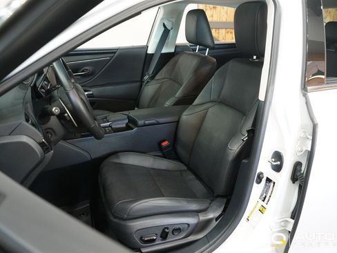 Used 2022 Lexus ES 300h FWD image 12