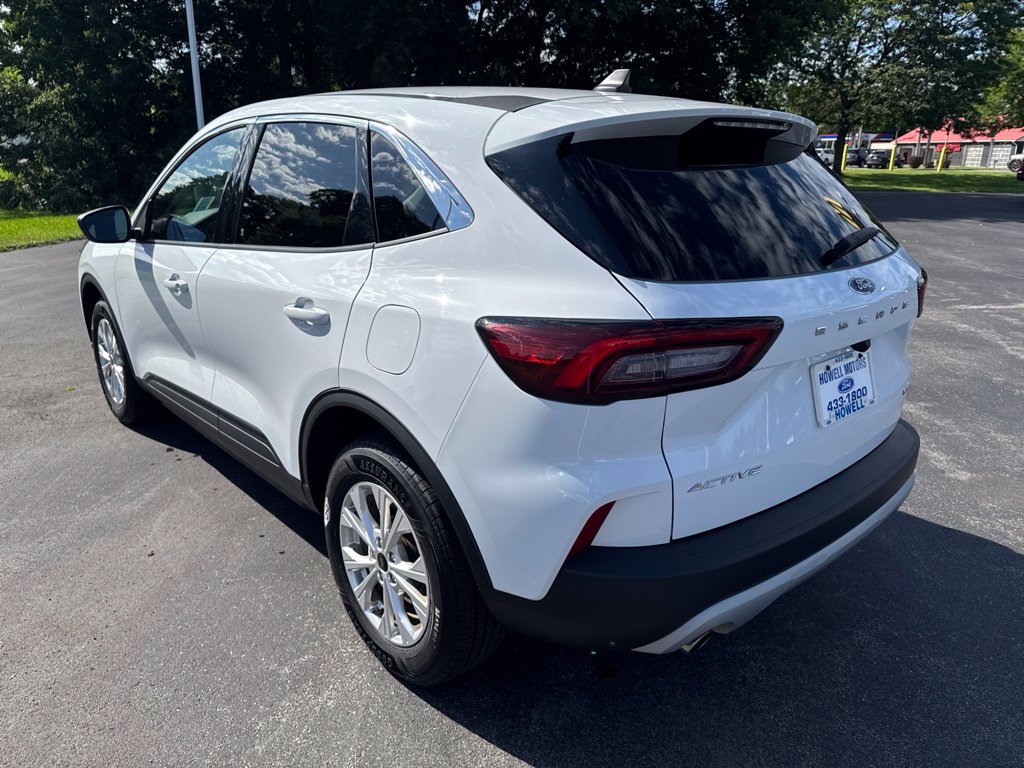 Used 2023 Ford Escape Active AWD/4WD image 6