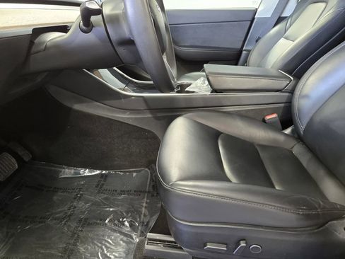 Used 2021 Tesla Model Y Long Range AWD/4WD image 14