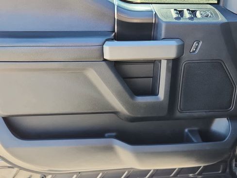 Used 2019 Ford F150 Raptor image 9