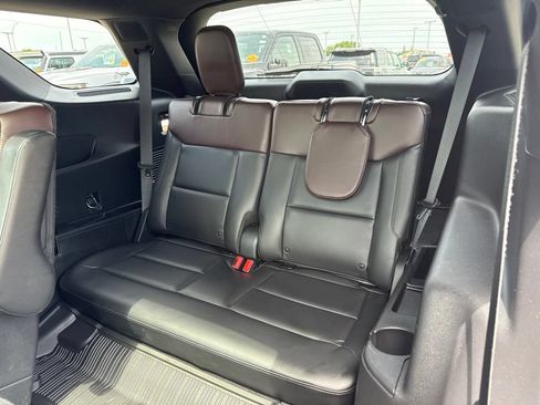 Certified 2020 Ford Explorer Platinum w/ Premium Technology Package AWD/4WD image 25