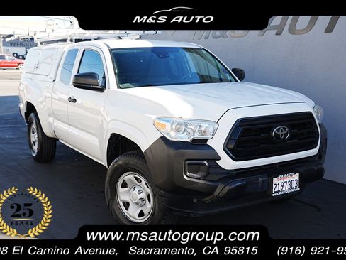 Used 2021 Toyota Tacoma SR image 1