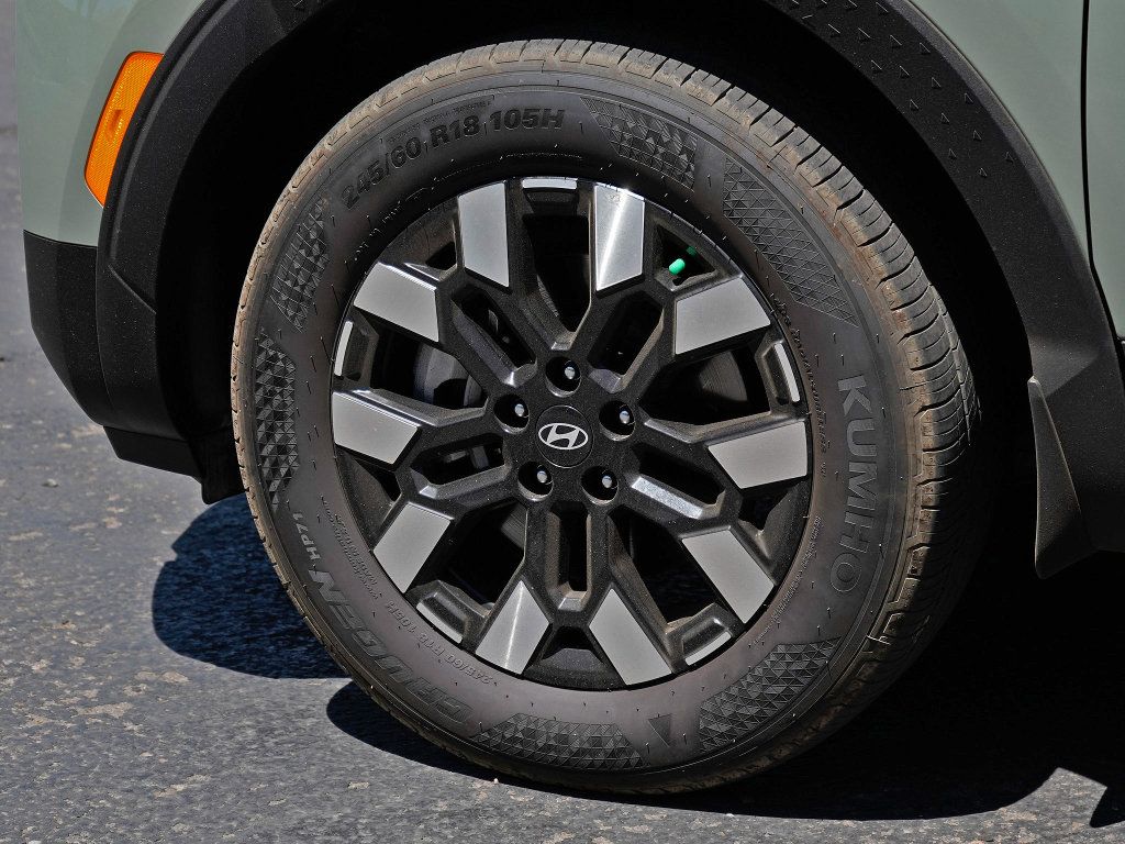 Used 2026 Hyundai Santa Cruz SE FWD image 6