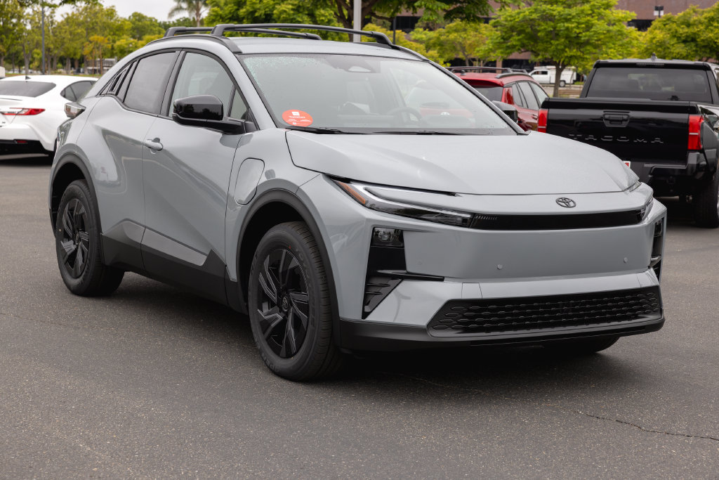 New 2026 Toyota C-HR AWD/4WD image 3