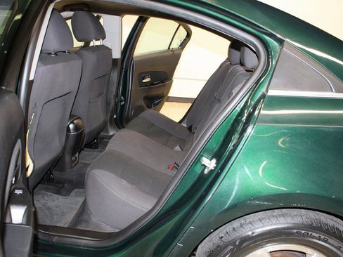 Used 2014 Chevrolet Cruze LT image 13