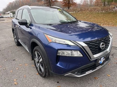 Used 2022 Nissan Rogue SL image 3