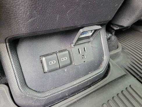 Used 2022 Toyota Highlander Platinum AWD/4WD image 19