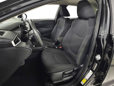 Used 2022 Toyota Corolla LE FWD image 13