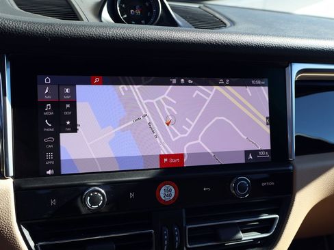 New 2024 Porsche Macan 4 Electric image 18