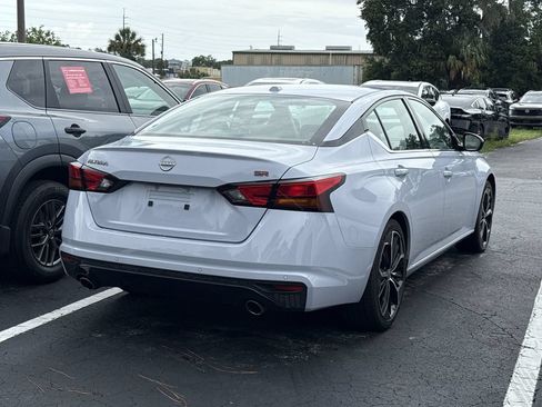 Certified 2024 Nissan Altima 2.5 SR FWD image 6