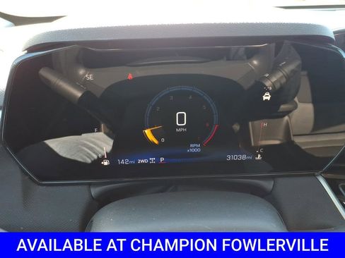 Used 2025 Chevrolet TrailBlazer LT AWD/4WD image 19