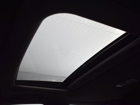 Used 2022 Toyota Corolla SE image 17