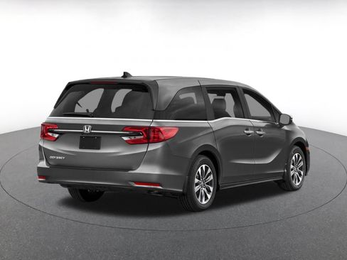 Used 2024 Honda Odyssey EX-L image 2
