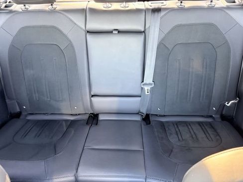 Used 2024 Land Rover Defender 110 Carpathian Edition image 11