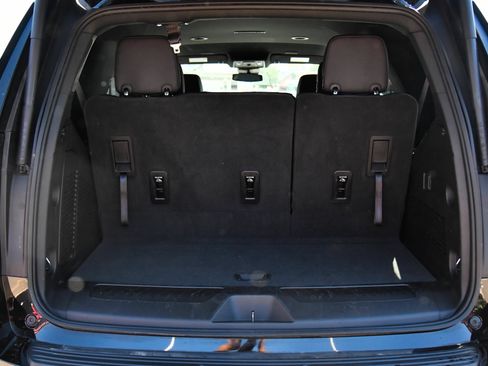 Used 2025 Chevrolet Tahoe LT AWD/4WD image 52