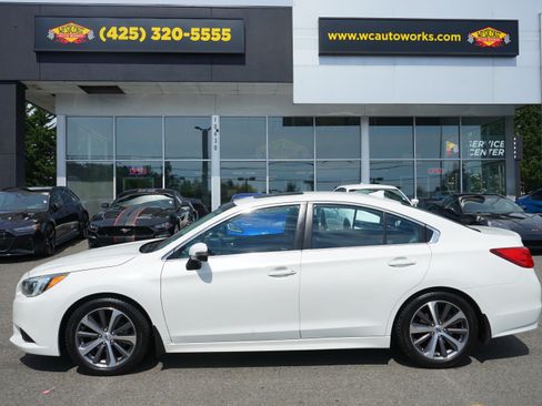 Used 2016 Subaru Legacy 2.5i Limited AWD/4WD image 2