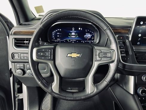 Used 2022 Chevrolet Suburban Premier image 21