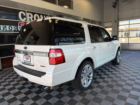 Used 2017 Ford Expedition Platinum AWD/4WD image 6