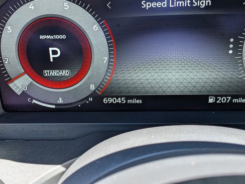 Used 2022 Nissan Rogue Platinum w/ Head-Up Display Package FWD image 27