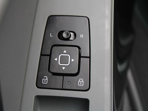 Certified 2024 Kia Niro EX image 21