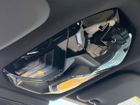 Used 2025 BMW X3 xDrive30i w/ Premium Package image 22