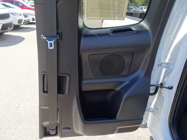 Used 2018 Toyota Tacoma SR5 AWD/4WD image 18